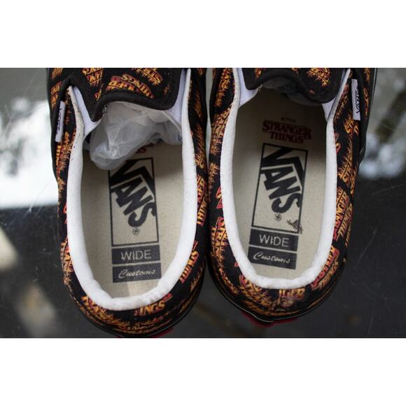 Vans x Stranger Things Netflix Slip On Limited Edition Size WIDE 4 M / 5.5W - Picture 7 of 9
